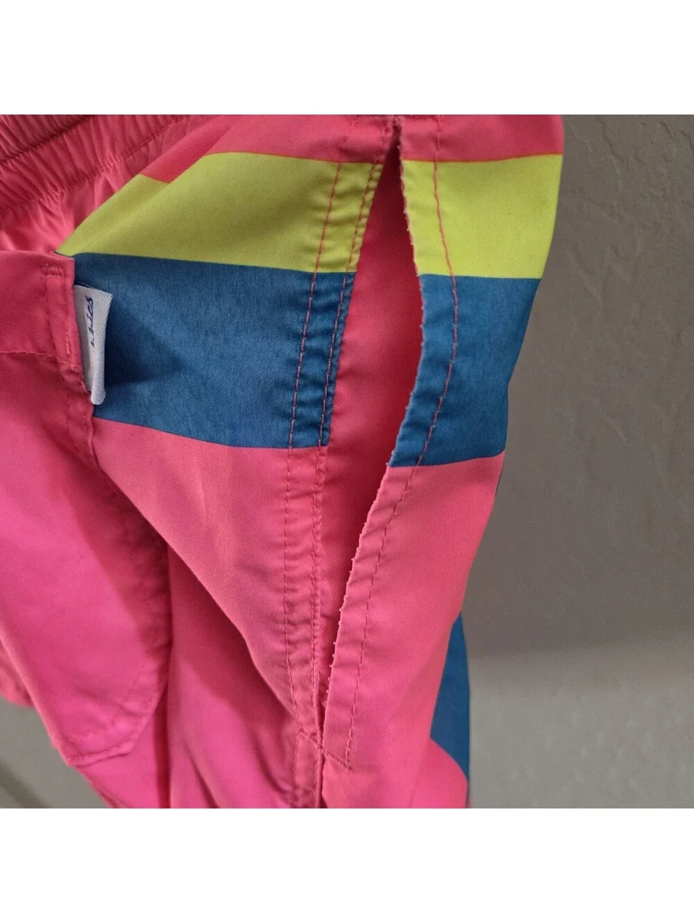 Chubbies Hotdogger Retro 80s Men's Swim Trunks Swim Shorts Neon Pink Medium
